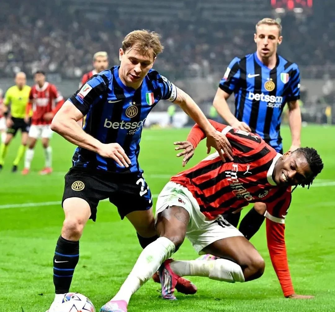 AC米兰发布备战花絮，关键时刻强势反弹，欧篮联任务艰巨，控场能力受关注 