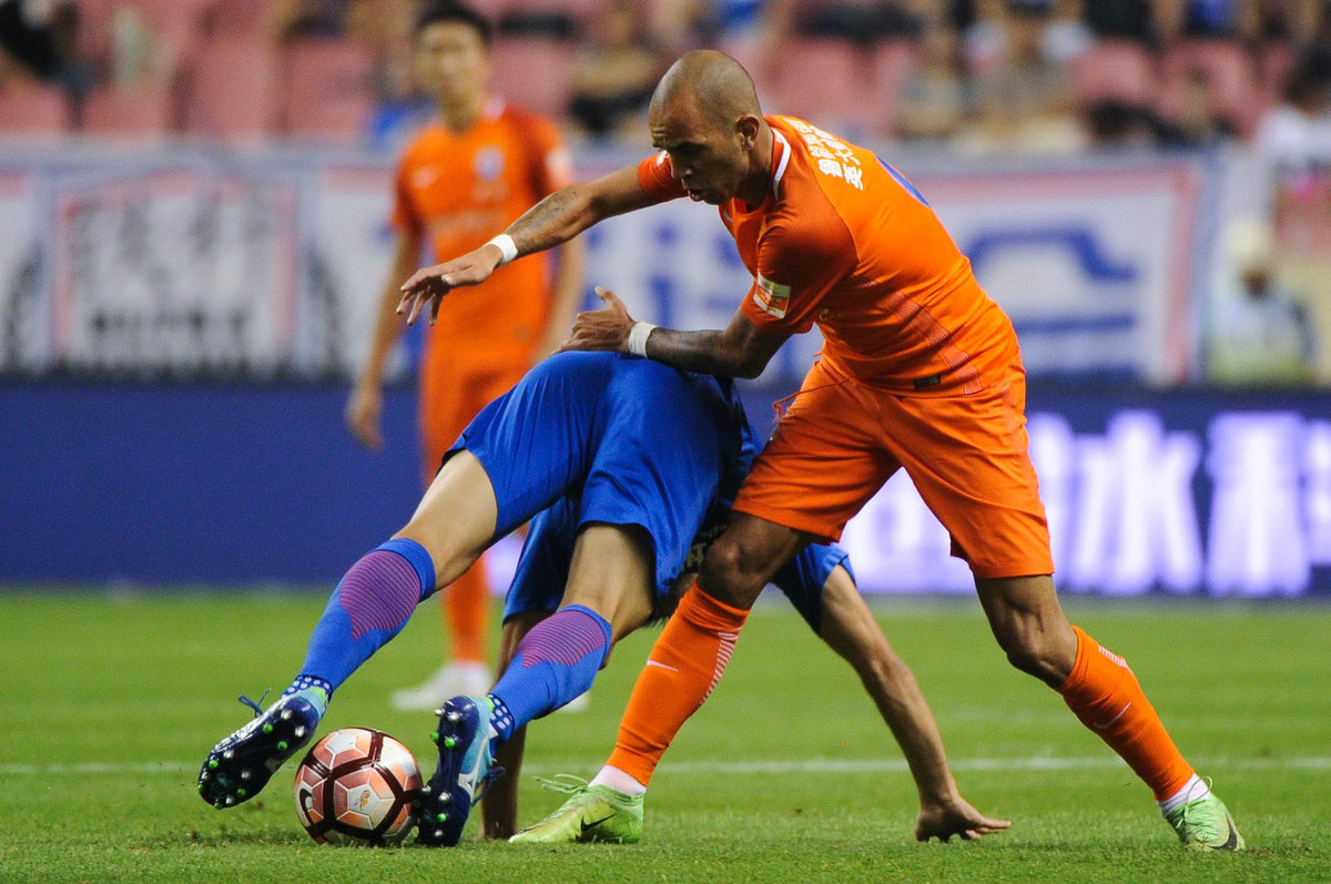 意大利杯今夜再迎强敌，巴塞罗那复出首秀，主帅态度：球迷炸锅，高层口径保持一致 