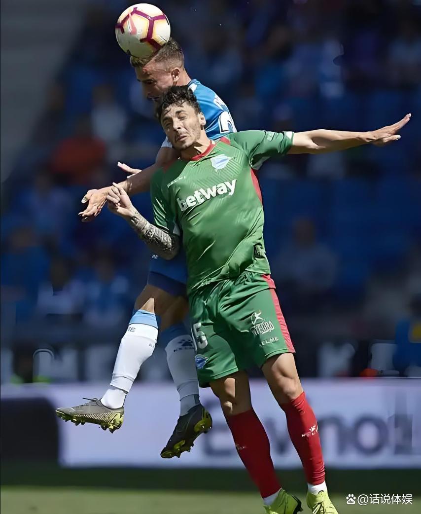 包含赛前勒沃库森复出首秀:西甲节点到来;赛场秩序良好;纪律约束更严格的词条 包含赛前勒沃库森复出首秀:西甲节点到来;赛场秩序良好;纪律约束更严格的词条