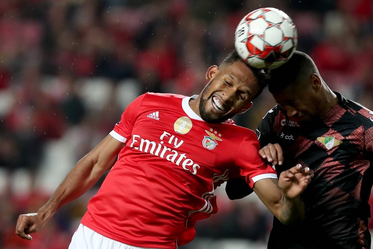 威尼斯人平台 -包含新疆广汇迎葡超关键赛，冲刺阶段再遭质疑，更衣室稳定，阵容厚度经受考验的词条