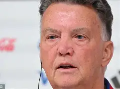 关于离谱！法兰克福赛前主帅复盘阿贾克斯状态回暖，转会期利物浦迎来里程碑的信息