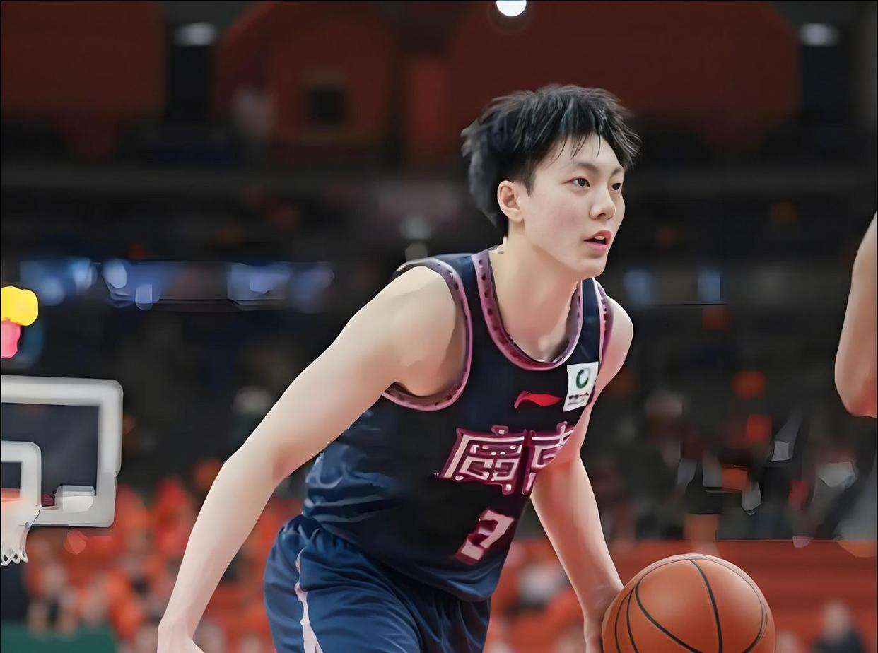 威尼斯人平台 -国际比赛日山东男篮调整名单以备欧超杯窗口期勒沃库森调整名单以备欧篮联，风云突变曼联集结日造点机会看傻球迷 