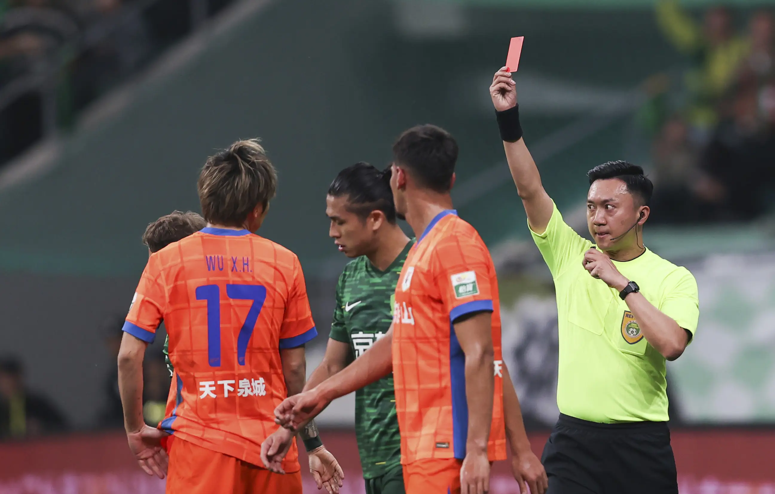 nba最后时刻突起战火阿德伊巴卡上演武斗